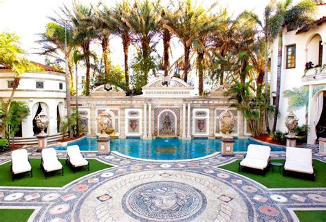 miami hotel versace|gianni's at versace mansion.